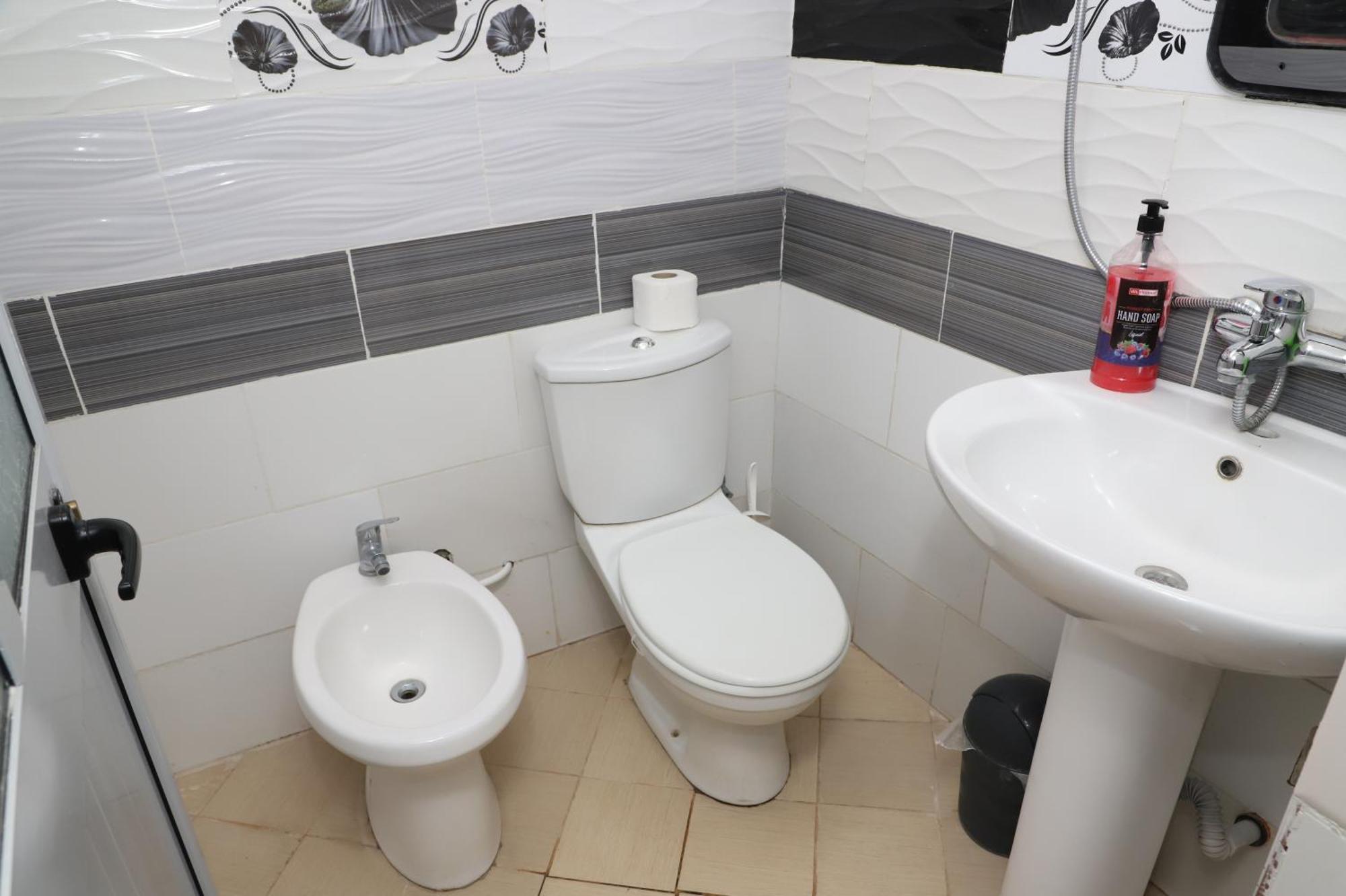 Elvi Aerd Apartment بيرات المظهر الخارجي الصورة