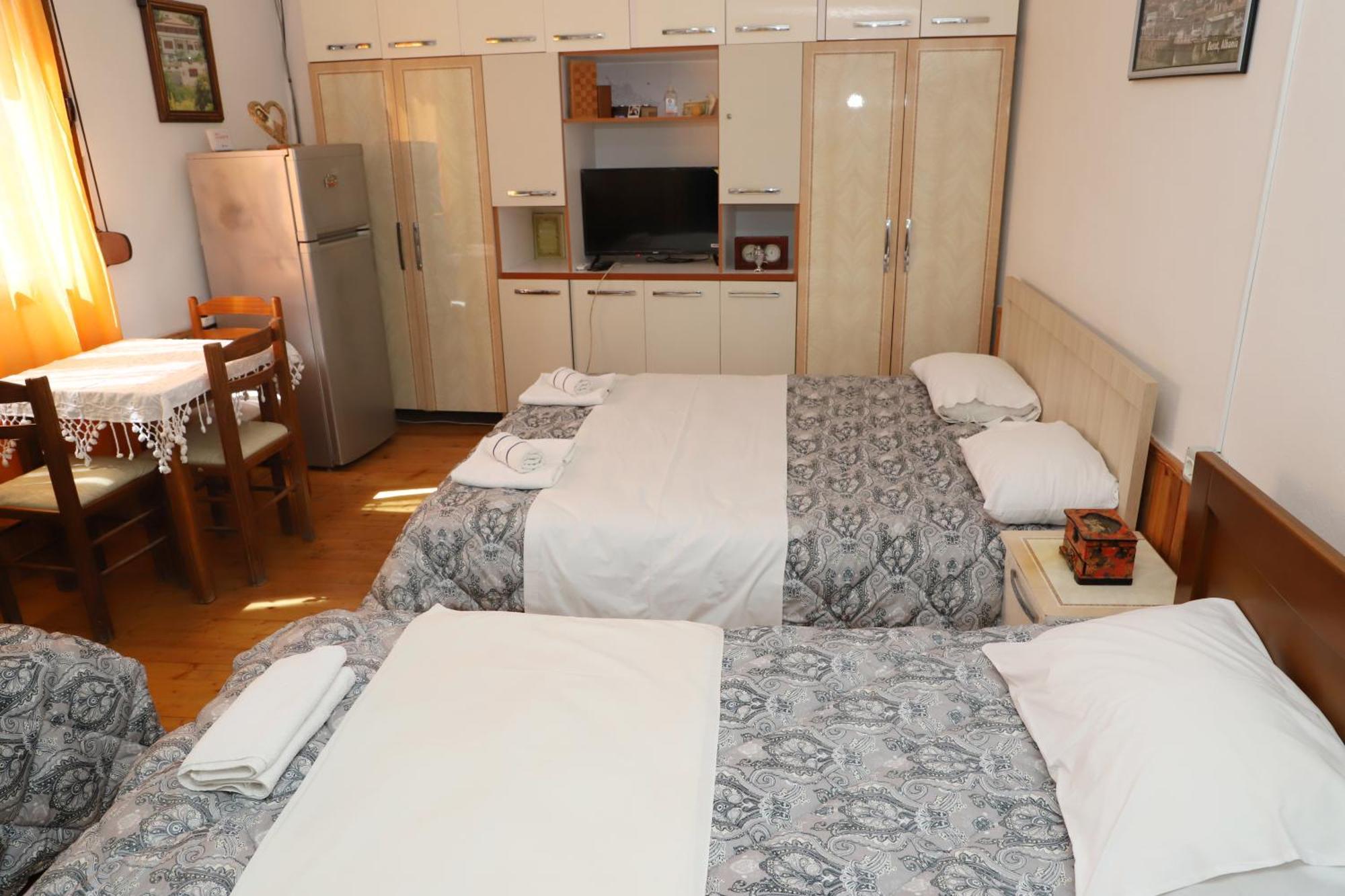 Elvi Aerd Apartment بيرات المظهر الخارجي الصورة