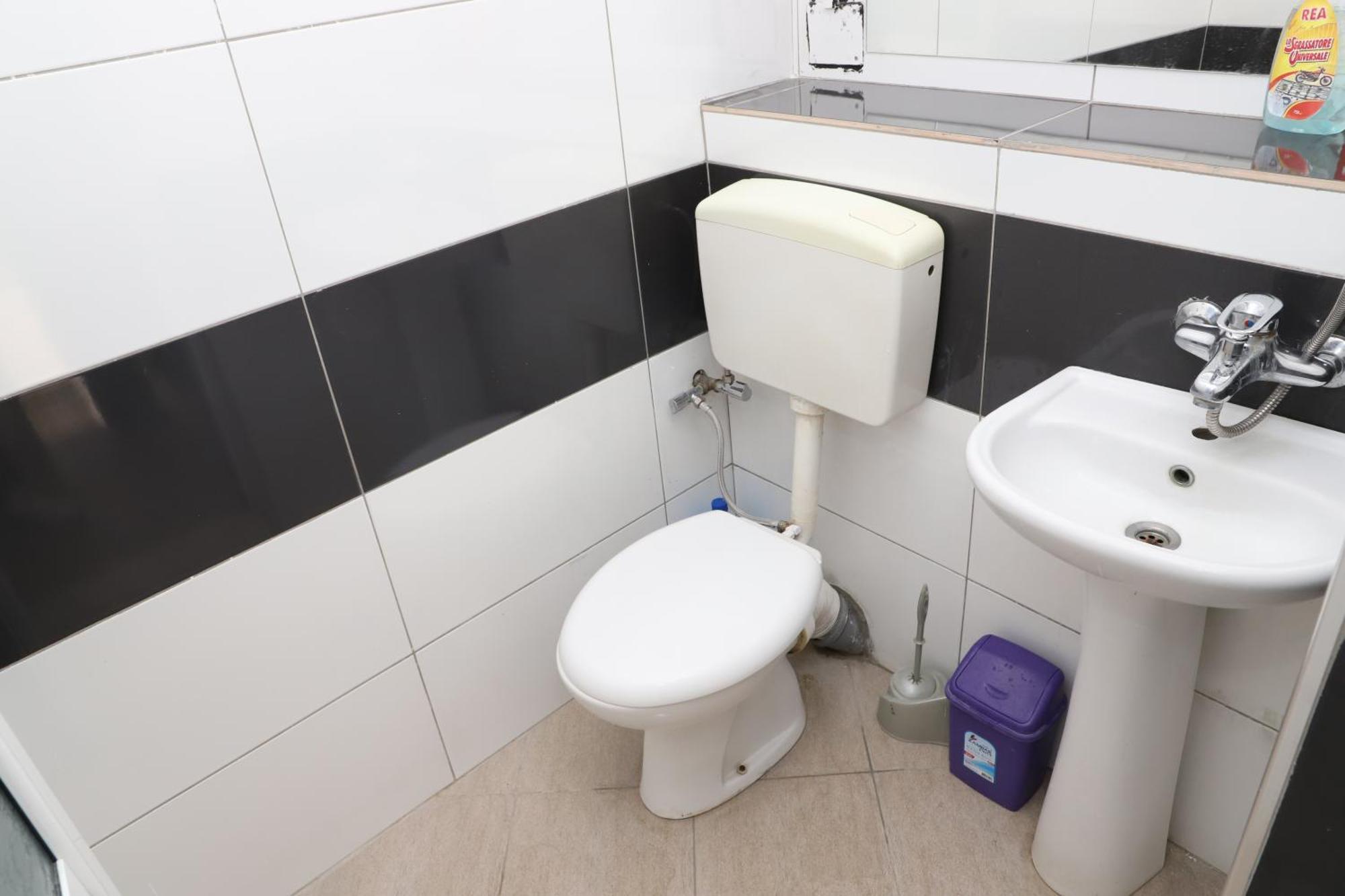 Elvi Aerd Apartment بيرات المظهر الخارجي الصورة