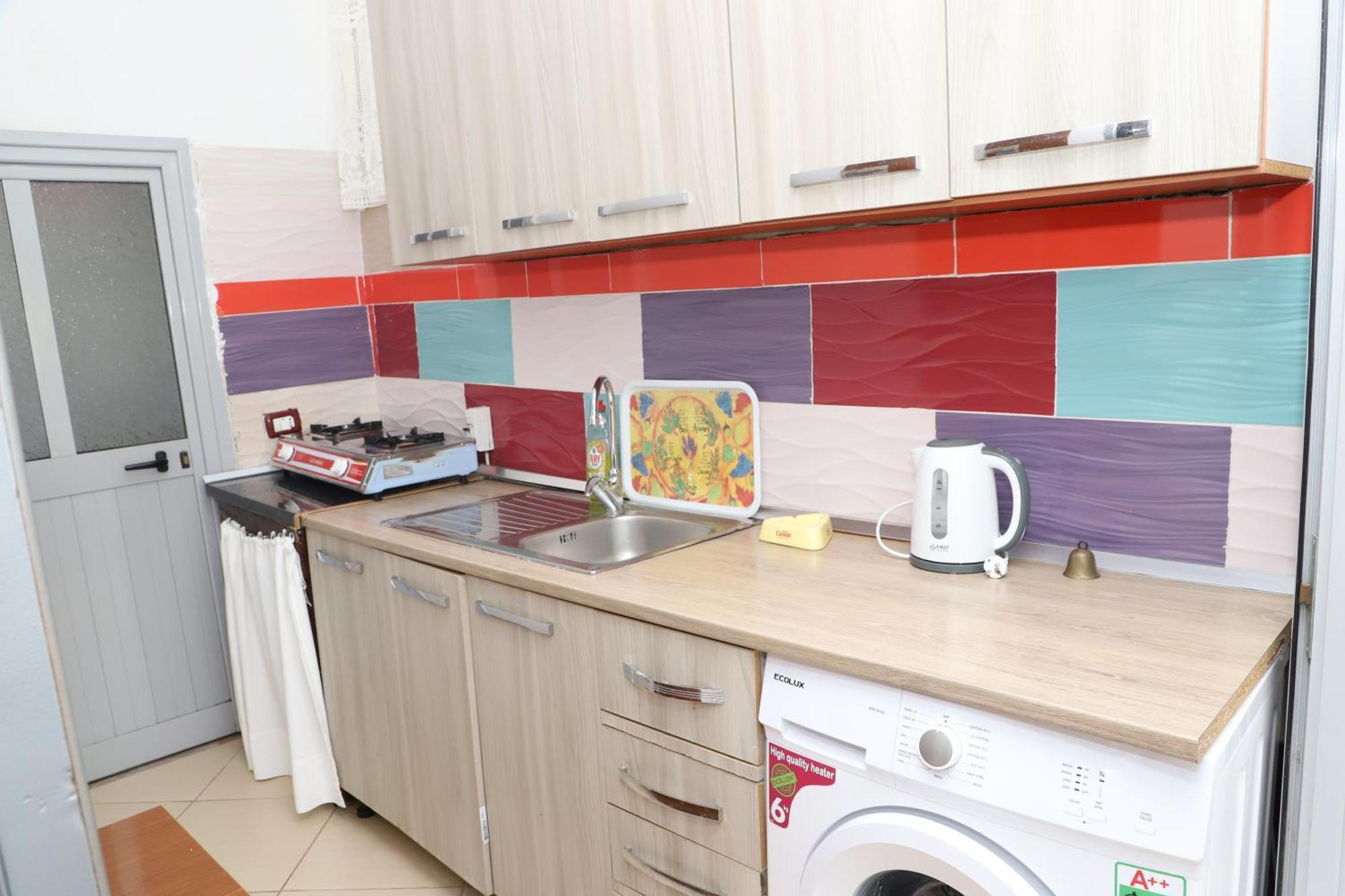 Elvi Aerd Apartment بيرات المظهر الخارجي الصورة