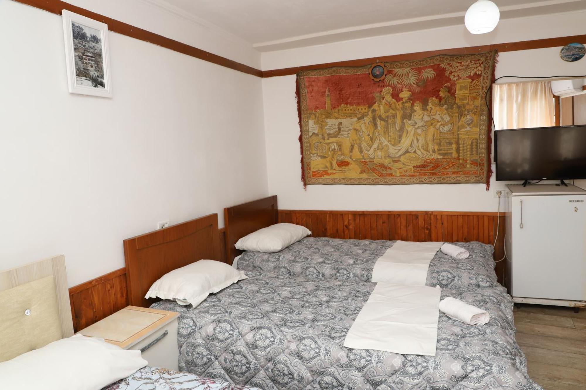 Elvi Aerd Apartment بيرات المظهر الخارجي الصورة