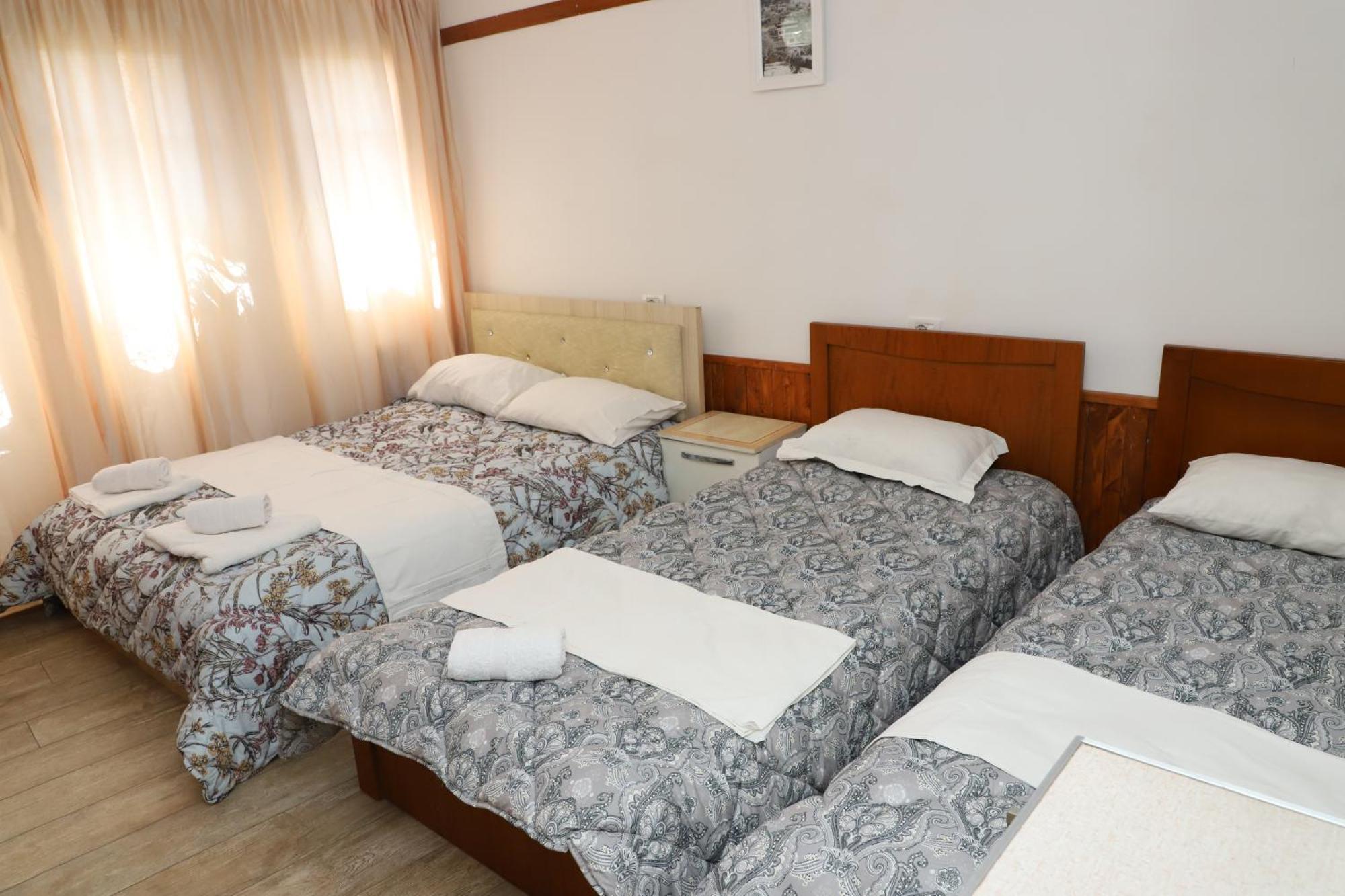 Elvi Aerd Apartment بيرات المظهر الخارجي الصورة