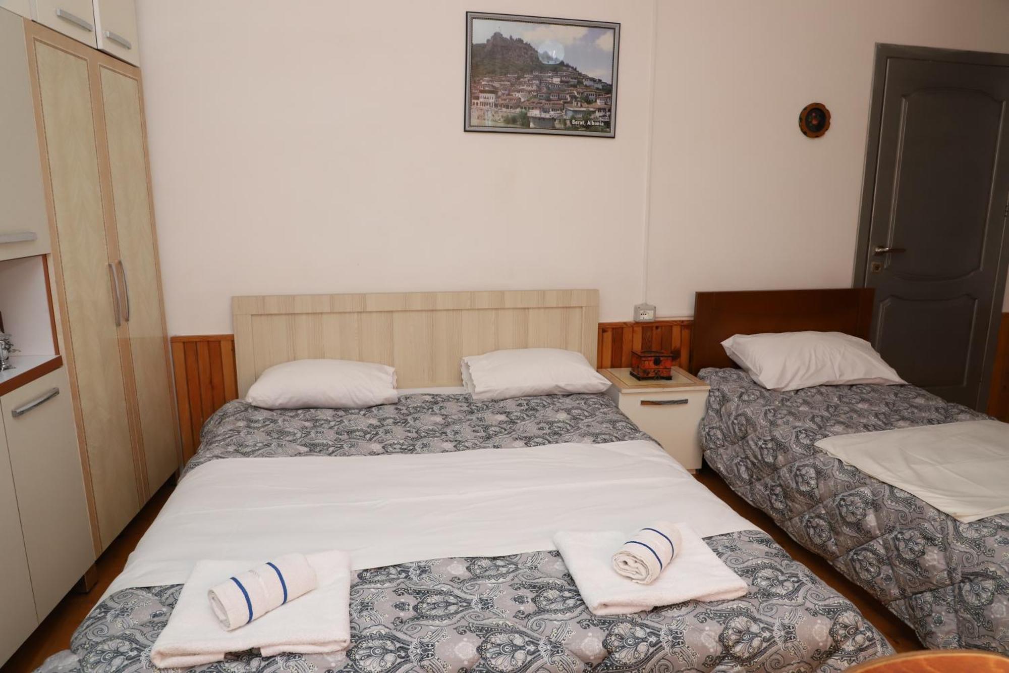Elvi Aerd Apartment بيرات المظهر الخارجي الصورة